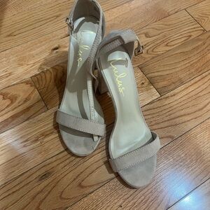 Lulus faux suede Taylor block heels